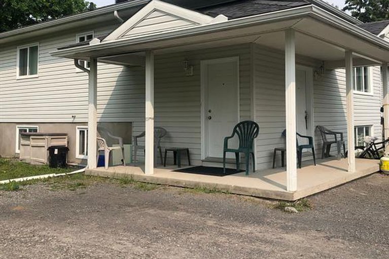 29046402/35-cloverloft-court/fringewood/ottawa/ontario/K2S1T3_1