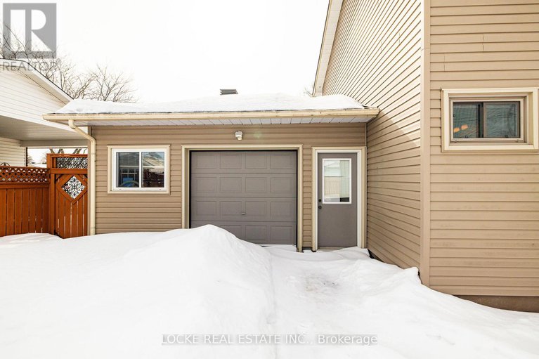 29431769/279-hoylake-crescent/bilberry-creekqueenswood-heights/ottawa/ontario/K1E1M1_39