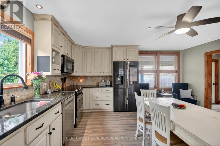 29205114/103-queen-charlotte-street/richmond/ottawa/ontario/K0A2Z0_16