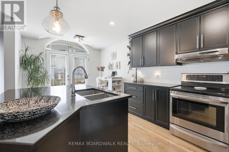 29595630/1600-henri-lauzon-street/chapel-hill/ottawa/ontario/K1C7R6_14