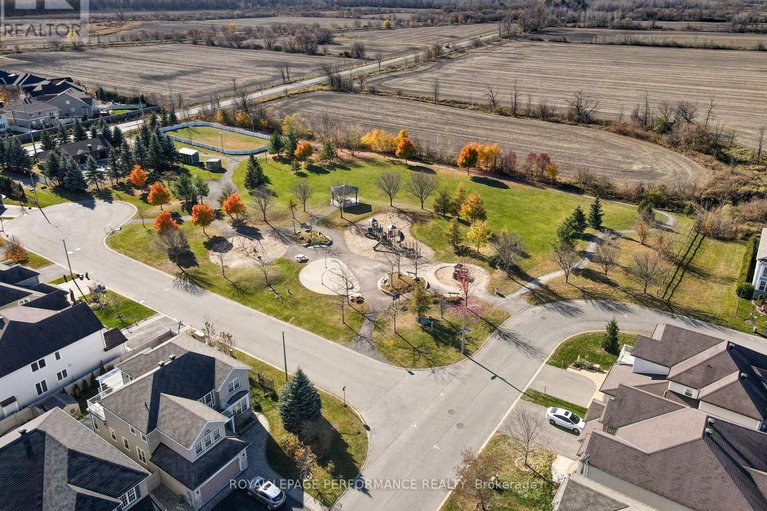 28336168/116-pizzicato-street/mer-bleuebradley-estatesanderson-park/ottawa/ontario/K1W0S2_8