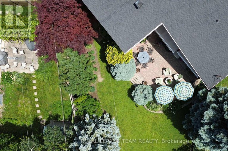 28584600/1939-wembley-avenue/carlingwood/ottawa/ontario/K2A1A8_48
