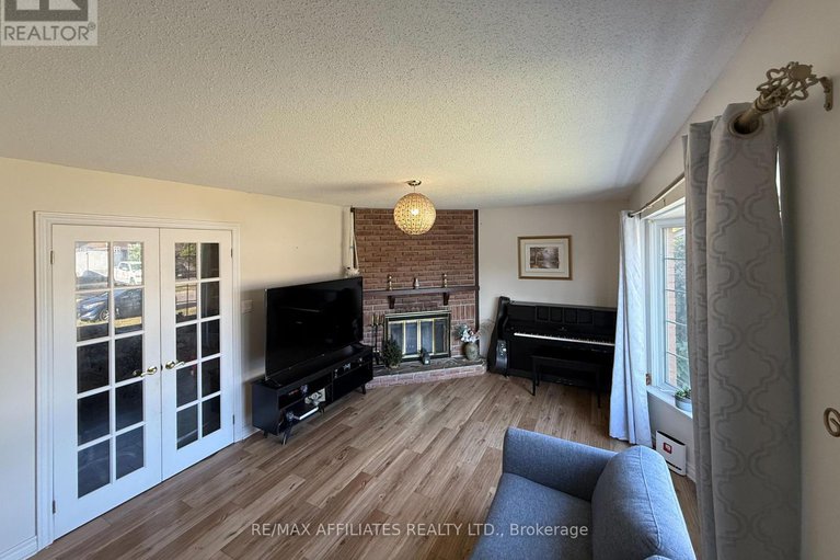 28764213/295-pintail-terrace/chatelaine-village/ottawa/ontario/K1E1Z9_14