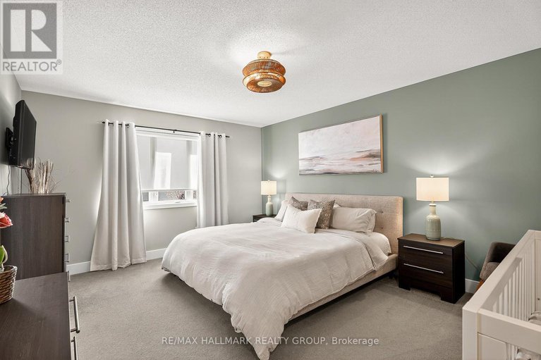 29151475/332-gracewood-crescent/blossom-parkkemp-parkfindlay-creek/ottawa/ontario/K1T0J7_29