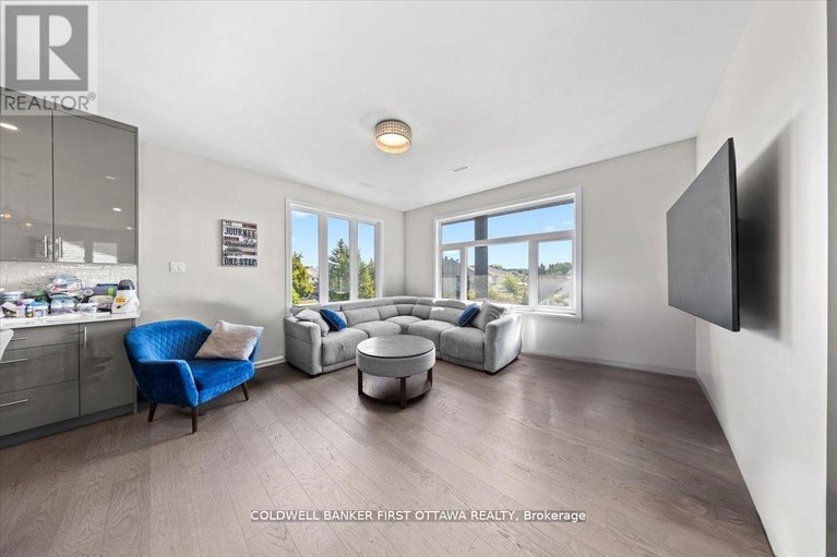 29638674/a-b-25-pennard-way/hunt-club-parkgreenboro/ottawa/ontario/K1T4C1_33