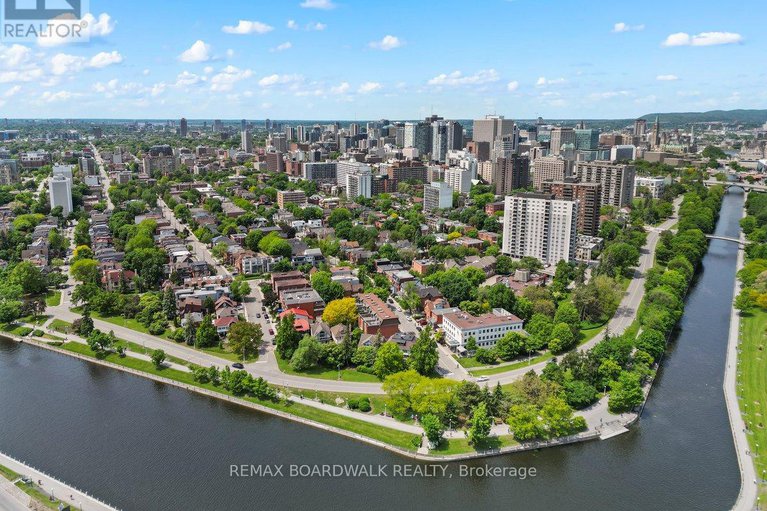29377343/32-waverley-street/ottawa-centregolden-triangle/ottawa/ontario/K2P0T9_44