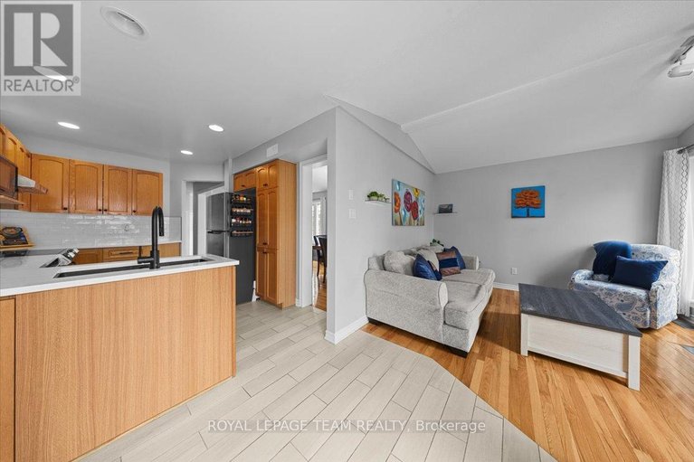 29626575/79-saddlesmith-circle/emerald-meadowstrailwest/ottawa/ontario/K2M2Y5_18