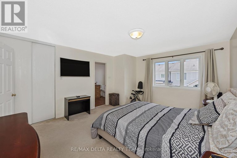 28620828/2209-silverado-crescent/avalon-east/ottawa/ontario/K4A4V2_17