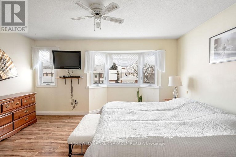 29282717/1040-karsh-drive/hunt-club-park/ottawa/ontario/K1G4M9_53