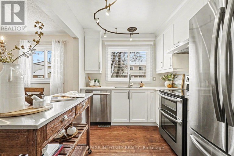 29296449/61-2003-falkirk-crescent/blackburn-hamlet-south/ottawa/ontario/K1B4Y8_17