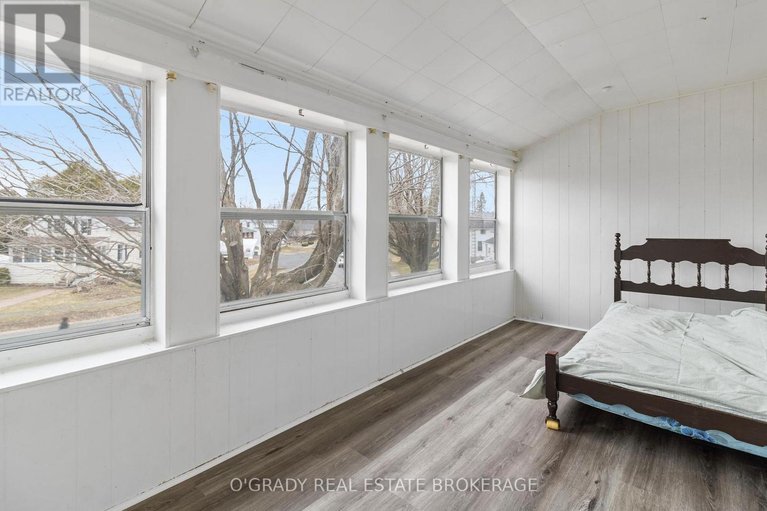 29613065/26-brouse-drive-e/iroquois/south-dundas/ontario/K0E1K0_36