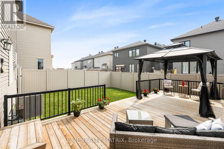 28616703/682-decoeur-drive/avalon-west/ottawa/ontario/K4A1H1_29