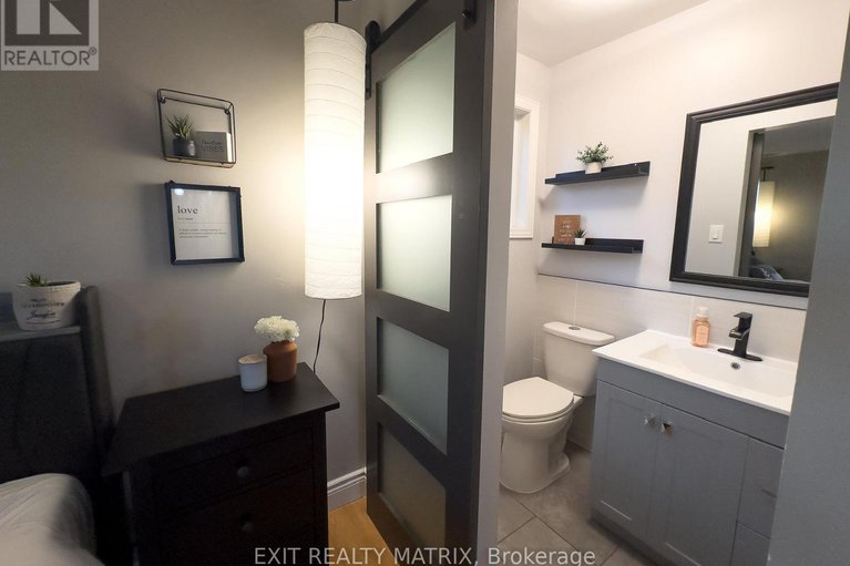 29119541/12187-county-road-3-road/winchester/north-dundas/ontario/K0C2K0_18