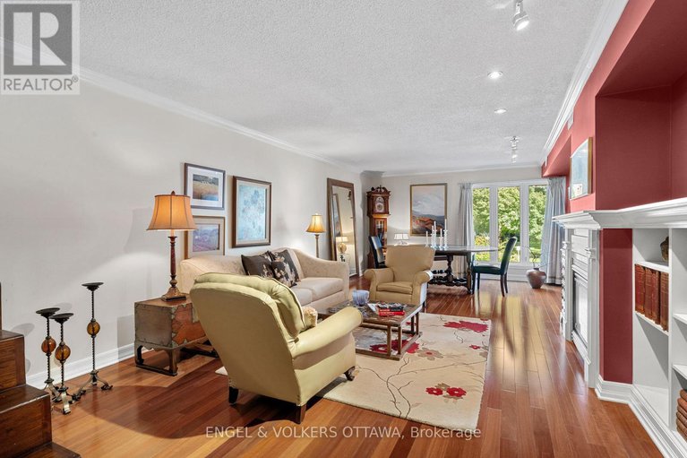 28953210/4-74-somerset-street-w/ottawa-centregolden-triangle/ottawa/ontario/K2P0H5_11