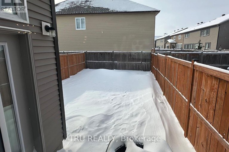 29338433/130-eric-maloney-way/blossom-parkkemp-parkfindlay-creek/ottawa/ontario/K1T0R1_37