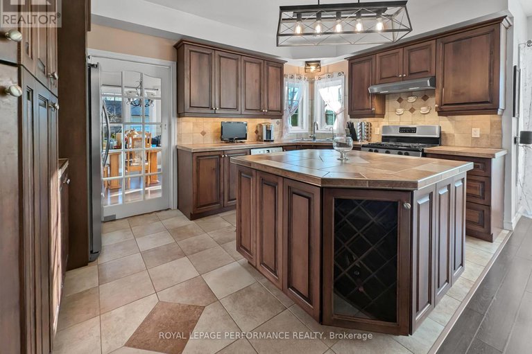 28175518/6218-shannon-lane/south-glengarry-lancaster-twp/south-glengarry/ontario/K0C1E0_30