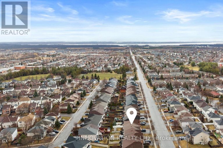 29615083/1287-klondike-road/morgans-grantsouth-march/ottawa/ontario/K2W1E2_44