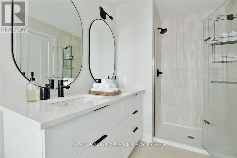 28479504/713-cap-diamant-way/camelot/ottawa/ontario/K4A1J6_15