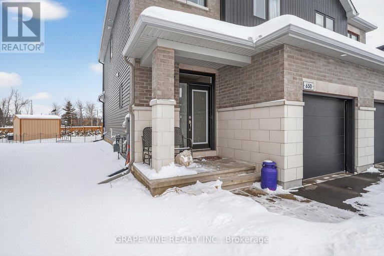 29276548/650-fisher-street/north-grenville-twp-kemptville-south/north-grenville/ontario/K0G1J0_3