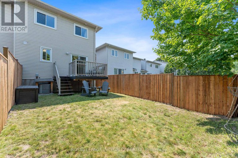 28613596/11-baton-court/katimavik/ottawa/ontario/K2L4C8_23