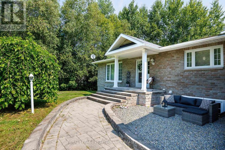 28678850/4937-canaan-road/clarencerockland-twp/clarence-rockland/ontario/K0A2A0_2