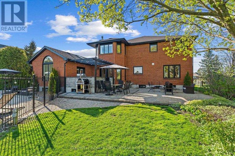 28399628/1379-potter-drive/manotick-village-manotick-estates/ottawa/ontario/K4M1C3_39
