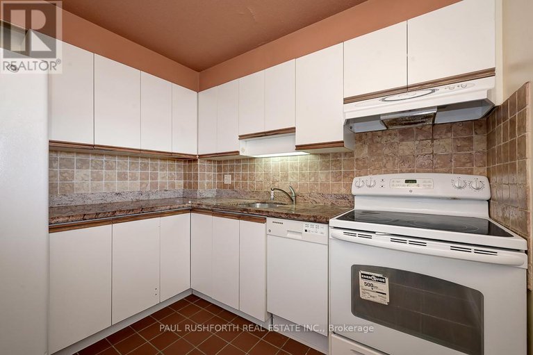 29431778/518-20-chesterton-drive/borden-farmstewart-farmcarleton-heightsparkwood-hills/ottawa/ontario/K2E6Z7_12