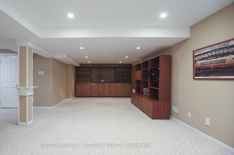 29615591/540-des-conifers-crescent/fallingbrookgardenway-south/ottawa/ontario/K4A3E2_36