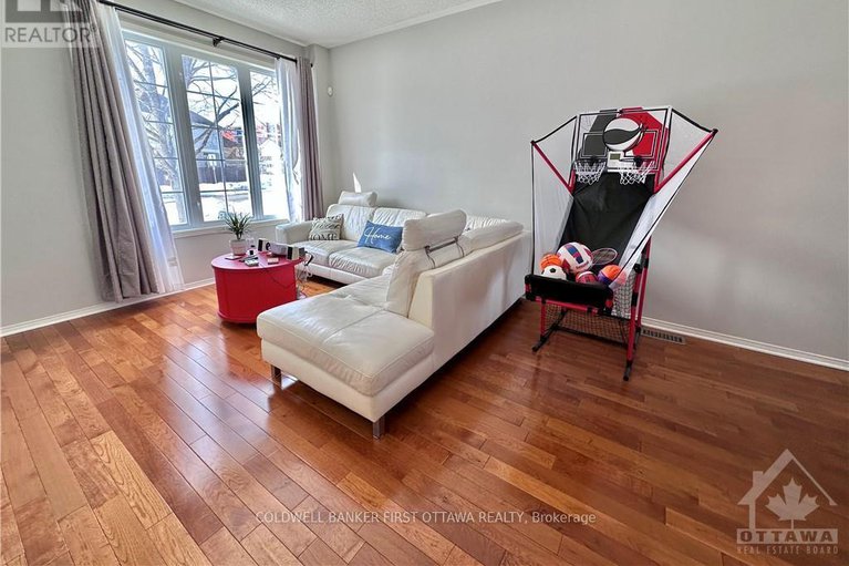 28928765/103-columbia-avenue/hunt-club/ottawa/ontario/K1V1Z3_6