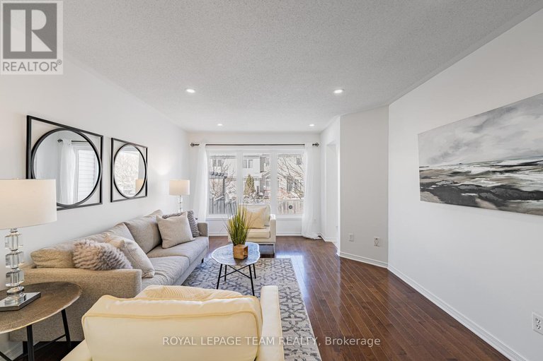 29363921/313-bryarton-street/chapel-hill/ottawa/ontario/K1C7R5_9