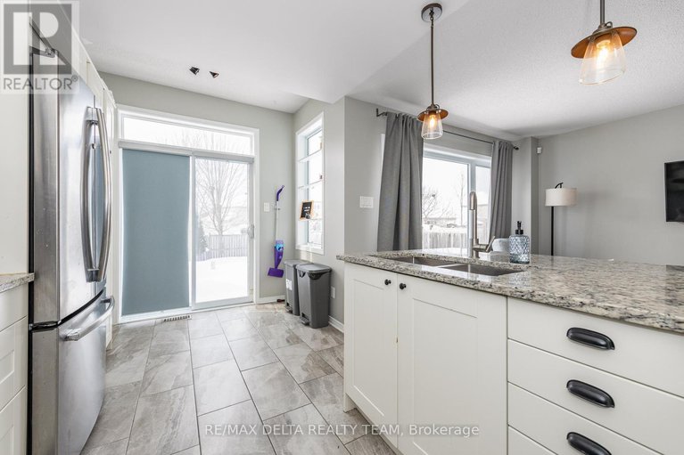 29426645/152-ludlowe-street/fallingbrookgardenway-south/ottawa/ontario/K4A5C7_10