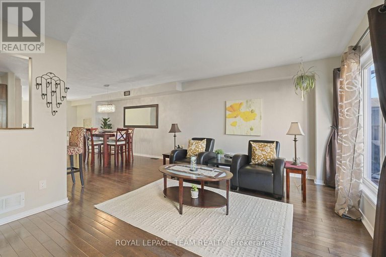 29058960/215-parkrose-private/chatelaine-village/ottawa/ontario/K4A0N8_18