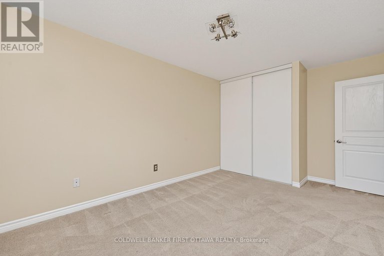 29580873/102-windance-crescent/morgans-grantsouth-march/ottawa/ontario/K2W0A7_23