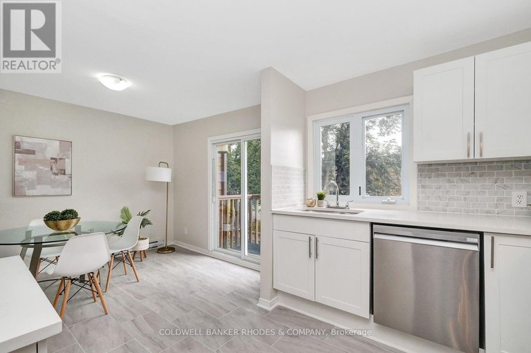 29445571/2098-eric-crescent/pineview/ottawa/ontario/K1B4P4_24