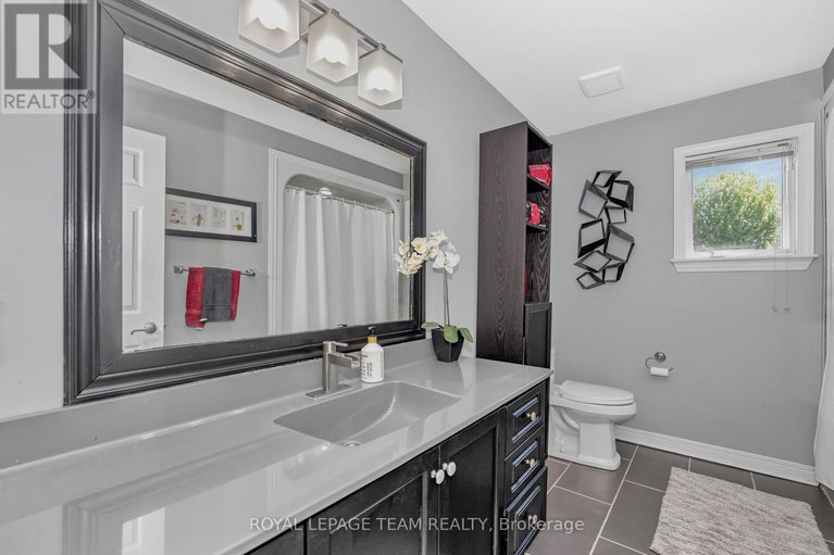 29435001/5-sundew-court-w/stittsville-north/ottawa/ontario/K2S1Z5_12