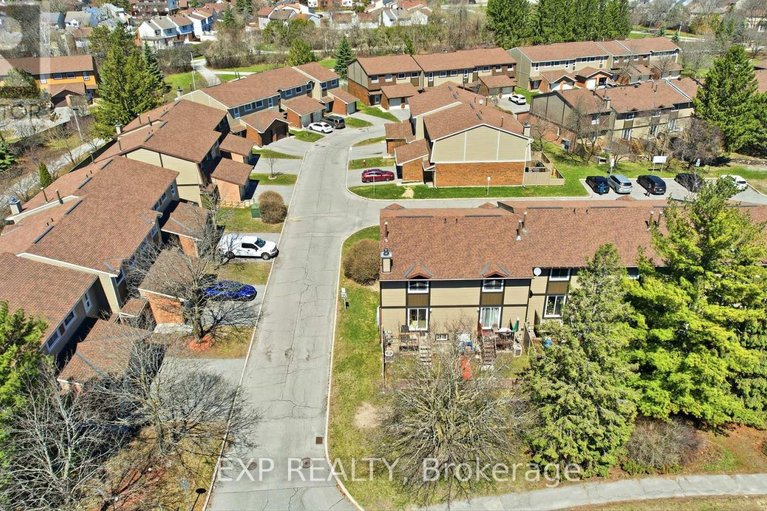 29663235/8-322-robillard-private/hunt-club-parkgreenboro/ottawa/ontario/K1T2V8_43