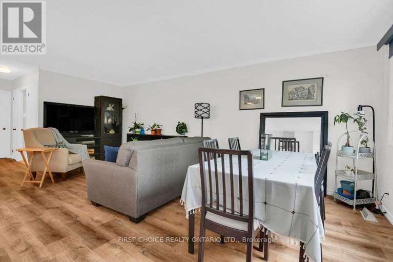 28184849/44-oberon-street/westcliffe-estates/ottawa/ontario/K2H7X8_13