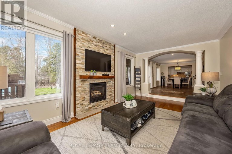 29675981/7067-donwel-drive/greely/ottawa/ontario/K4P1M7_15