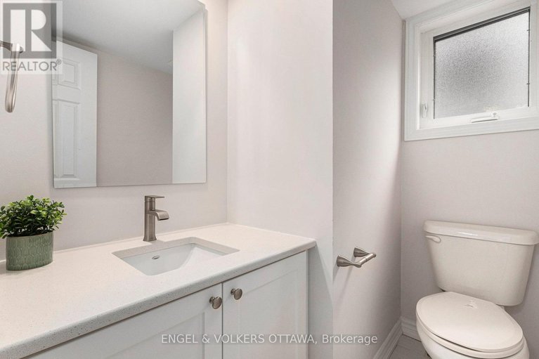 28556816/123-tripp-crescent/pheasant-run/ottawa/ontario/K2J1M5_13