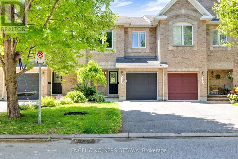 28517729/502-woodchase-street/morgans-grantsouth-march/ottawa/ontario/K2W1J4_2