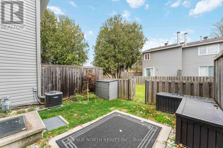 29144847/32-1741-lamoureux-drive/queenswood-heights-south/ottawa/ontario/K1E2N3_28