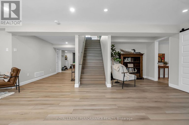 28627551/4-matthew-kieran-crescent/long-sault/south-stormont/ontario/K0C1P0_29
