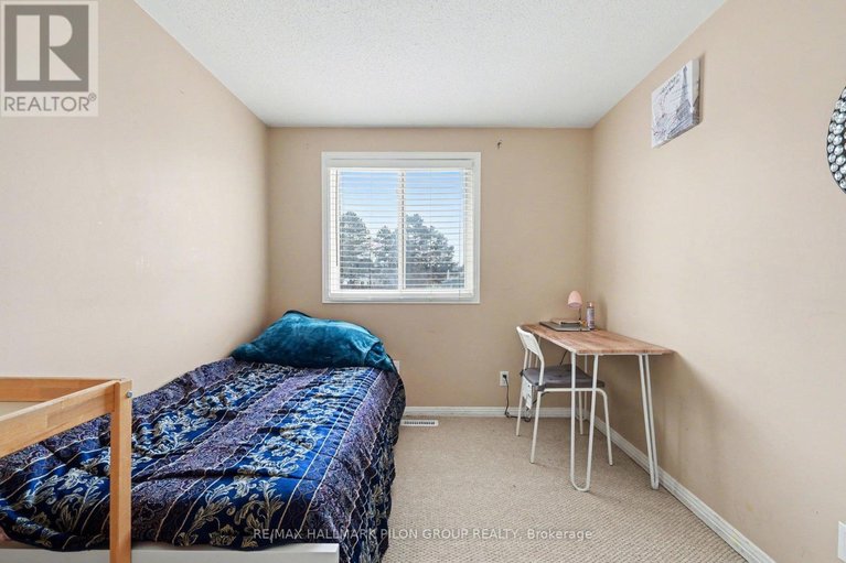 29659907/c-1540-beaverpond-drive/pineview/ottawa/ontario/K1B3R9_12