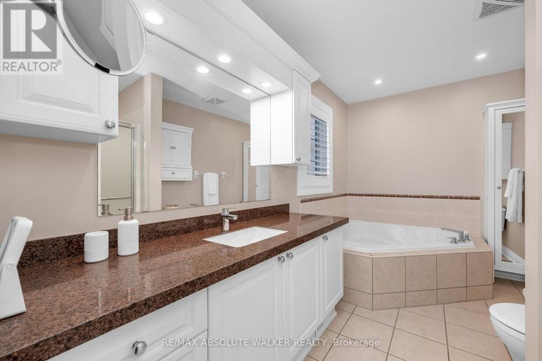 29163669/1662-frenette-street/fallingbrookgardenway-south/ottawa/ontario/K4A4L4_28