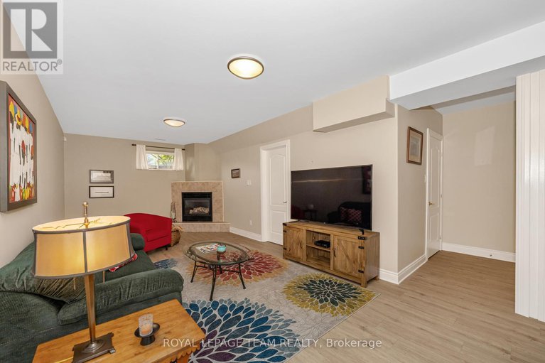 28423475/1426-spartan-grove-street/greely/ottawa/ontario/K4P1R6_32