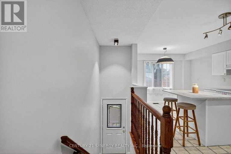 29074489/21-scout-street/central-park/ottawa/ontario/K2C4B9_7