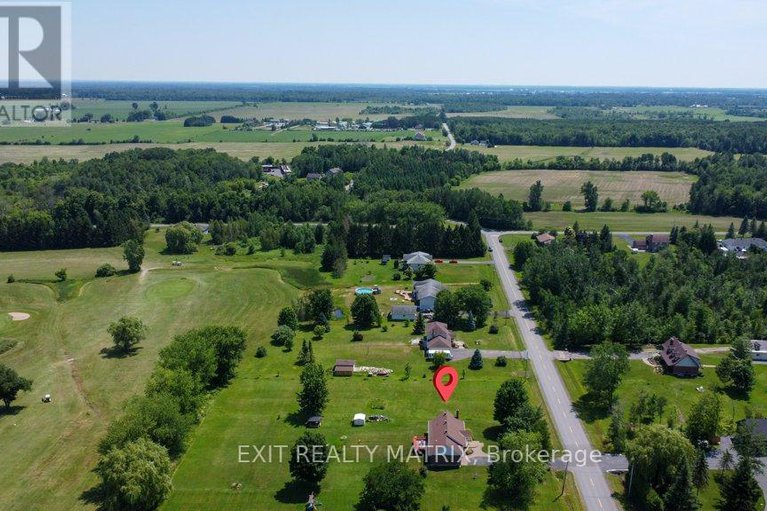 28544595/4705-mcneely-road/sarsfieldbearbrook/ottawa/ontario/K4B1J1_31