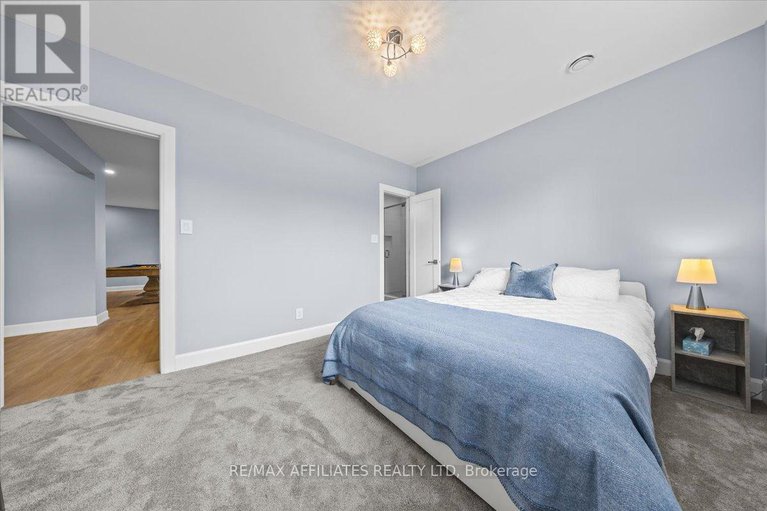 28084122/724-mcmanus-avenue/manotick-village-manotick-estates/ottawa/ontario/K4M0B2_41