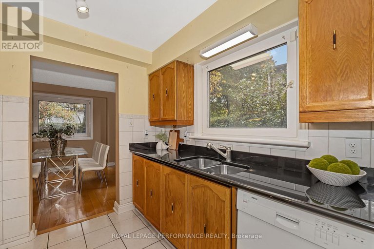 29146100/46-otten-drive/pheasant-run/ottawa/ontario/K2J1J2_8