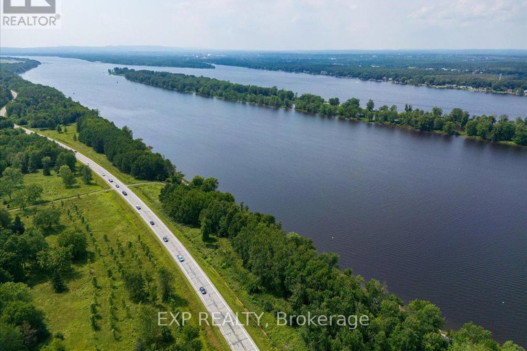 28574220/2209-fillmore-crescent/beacon-hill-north/ottawa/ontario/K1J6A1_32